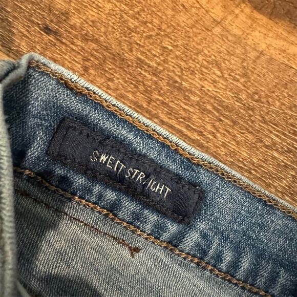 Lucky Brand Sweet Straight Jeans Embroidered Flowers Size 6 Distressed Hem READ - Picture 11 of 14